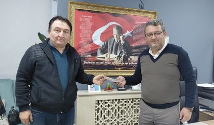 Çine’de Örnek Davranış! Yolda Bulduğu Parayı Okul Müdürüne Teslim Etti