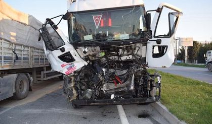 Çine’de Kamyon ile TIR Çarpıştı: 1 Yaralı