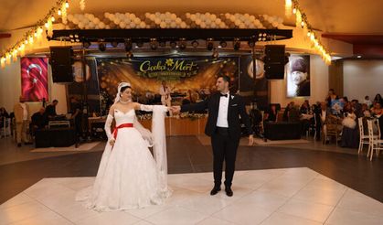 Çine’de Yılın Düğünü: Kaan Namlı ile Neşe Öztürk Mutluluğa “Evet” Dedi