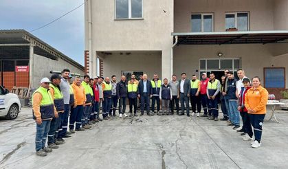 Başkan Kıvrak, 1 Mayıs’ta Görevi Başındaki Personeli Yalnız Bırakmadı