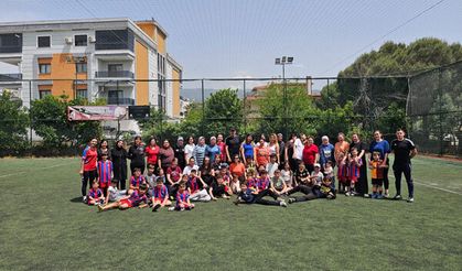 Anneler Sahaya İndi, Tribünler Şenlendi: Altınordu Çine’de Unutulmaz Gün