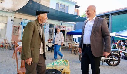 Başkan Kıvrak Güne Semt Pazarında Hemşehrileriyle Başladı