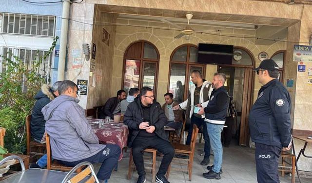 Karpuzlu’da polis dolandırıcılığa karşı broşür dağıttı