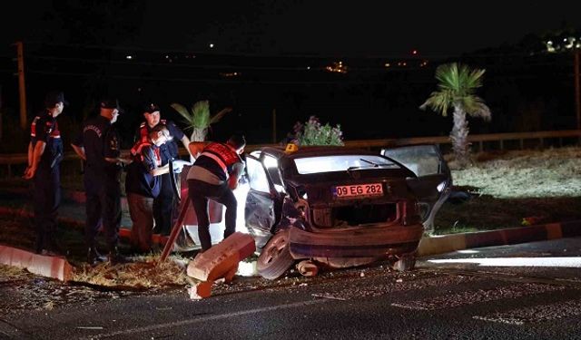 Aydın’da feci kaza... İki otomobil çarpıştı: 2 ölü, 3 yaralı