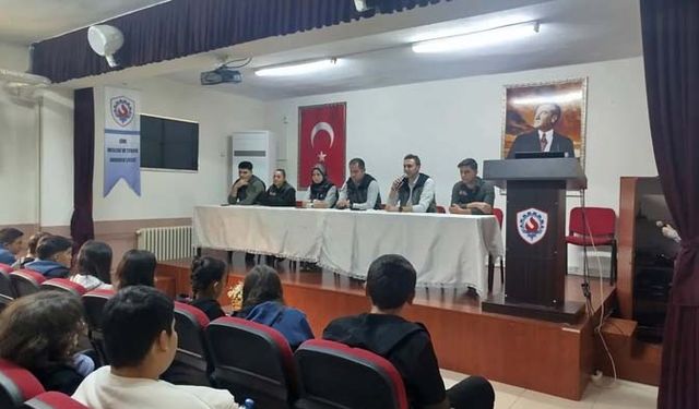 Çine’de Öğrencilere “Yeşil Vatan ve Ormanlarımız” Konferansı