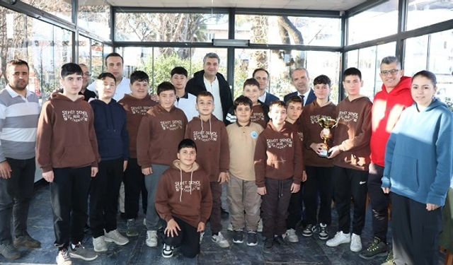 Aydın birincisi, Karpuzlu voleybol takımına moral kahvaltısı