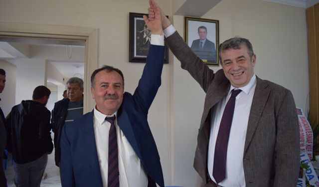 Akçaova’da Özkar, Demir’i büktü