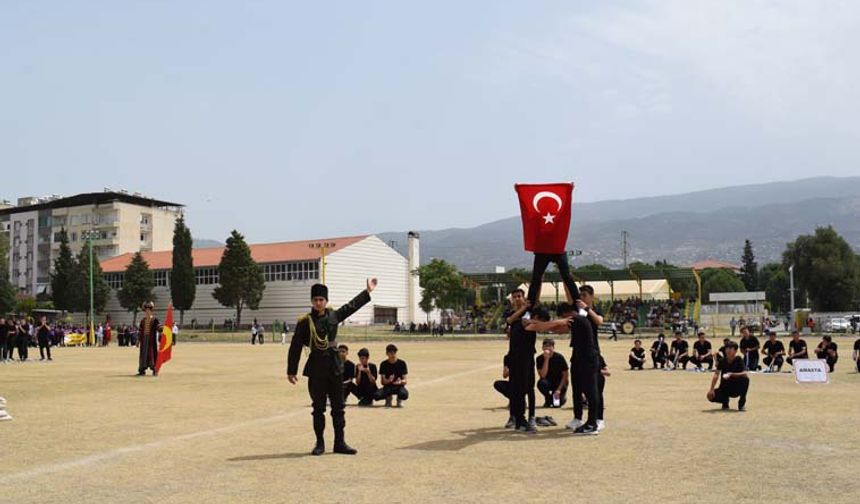 Çine’de 19 Mayıs Atatürk’ü Anma Gençlik ve Spor Bayramı kutlandı