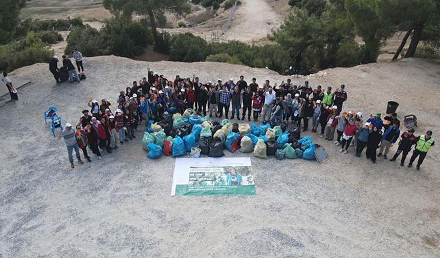 Kavşit Yaylası’nda ormanlar çöpten arındırıldı