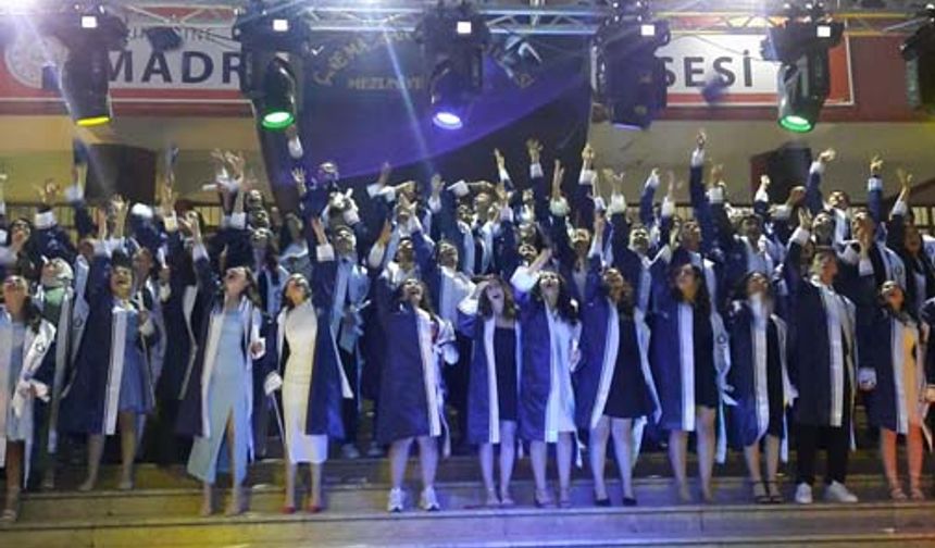 Çine Madran Anadolu Lisesi Mezuniyet Töreni Gerçekleşti
