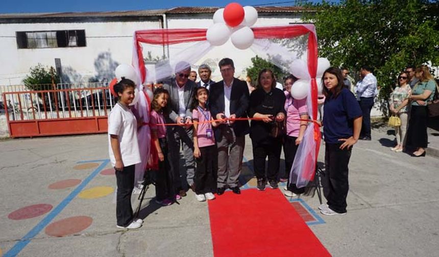 Mustafa Türkoğlu Ortaokulu’nda  Bilimin Rehberliğinde TÜBİTAK Bilim Fuarı