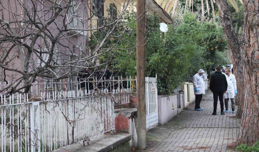 Aydın'da, yaşlı çiftin evinde incelemeler sürüyor