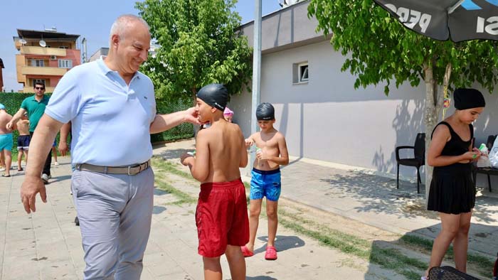 Başkan Mehmet Kivrak Yüzme Kursu Zi̇yareti̇ (10)