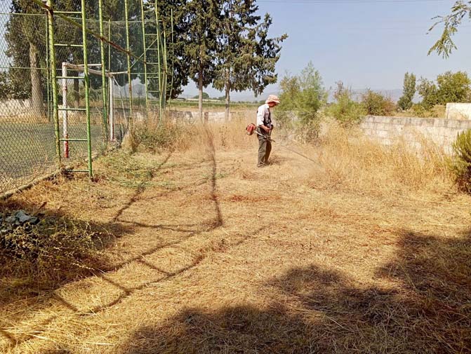Okullarda Bahçe Temi̇zli̇ği̇ (4)