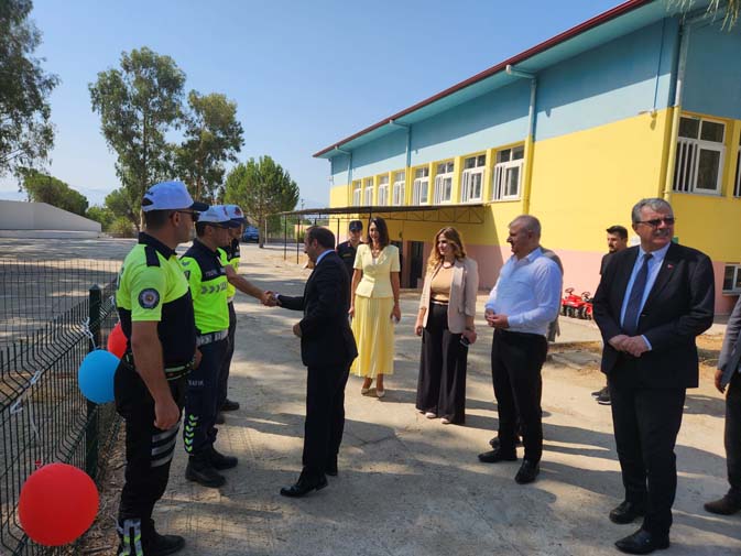 B96586B4 7A16 43A7 97Bf 8Bf63B001F77