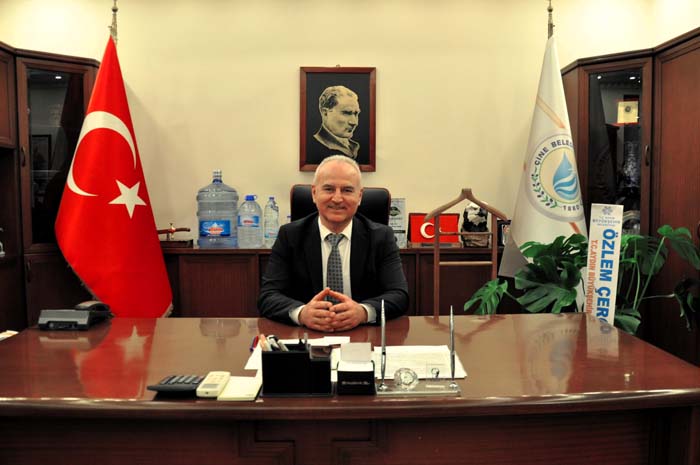 Çi̇ne Beledi̇ye Başkani Mehmet Kivrak