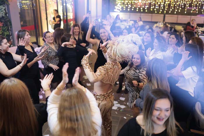 98B6F6F0 D336 4545 83C3 C1108Bf44Fdf