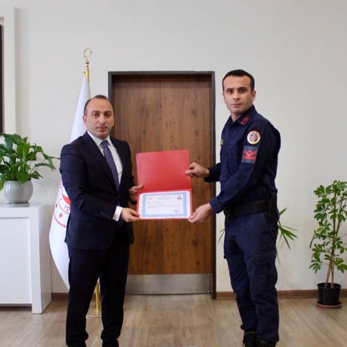 610740252 17869138500522408 3737645471521268318 N