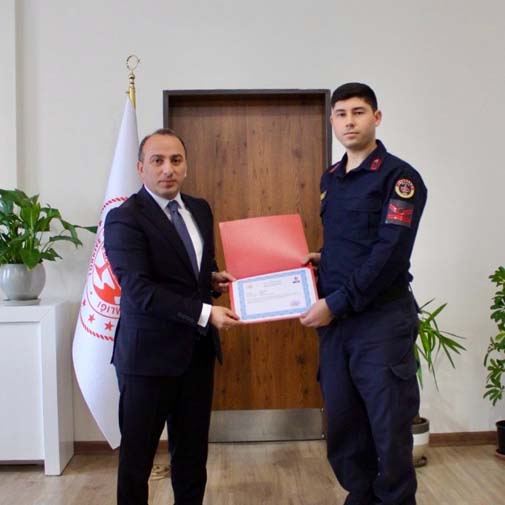 612056714 17869138536522408 6019279106408901445 N