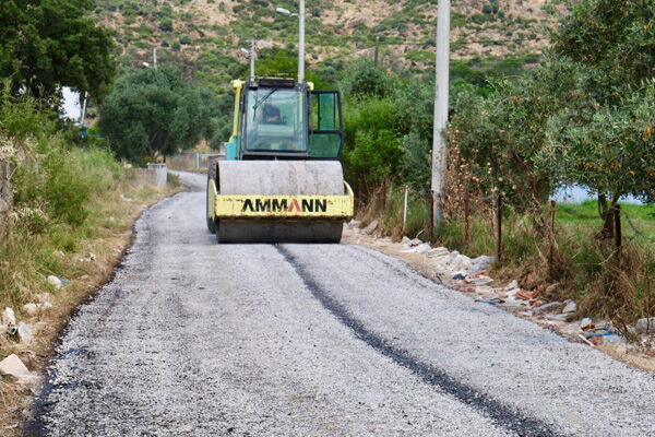 Başkan Kivrak Öncülüğünde Asfaltlama Çalişmalari Başladi (2)